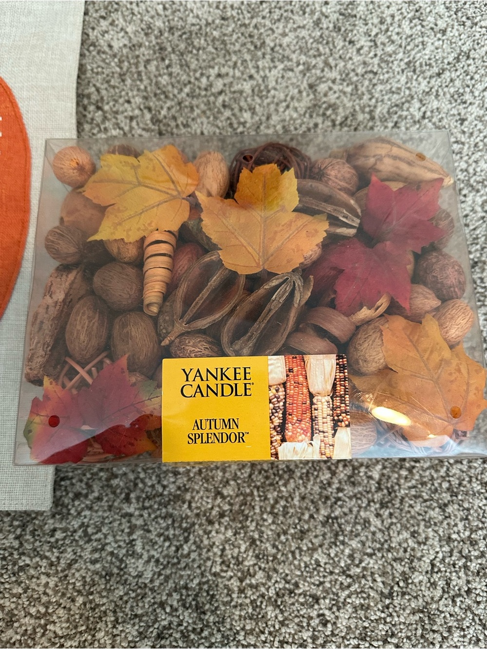 Autumn Fall Decor Yankee Candle Potpourri & Outdoor Yard Flag - Picture 2 of 5